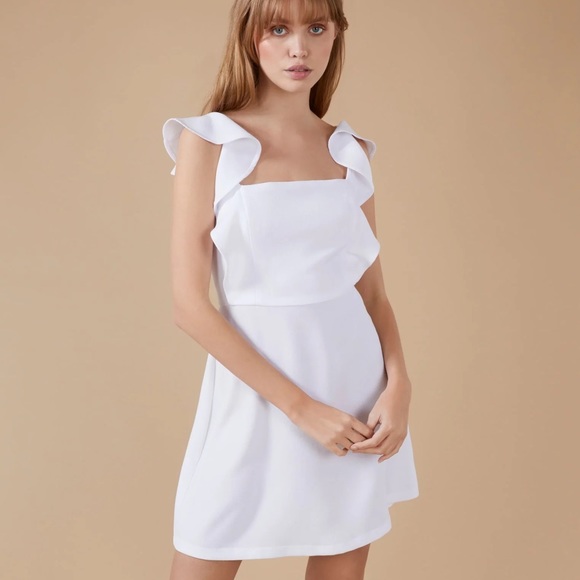 BCBG generation white ruffle dress medium - Picture 1 of 7